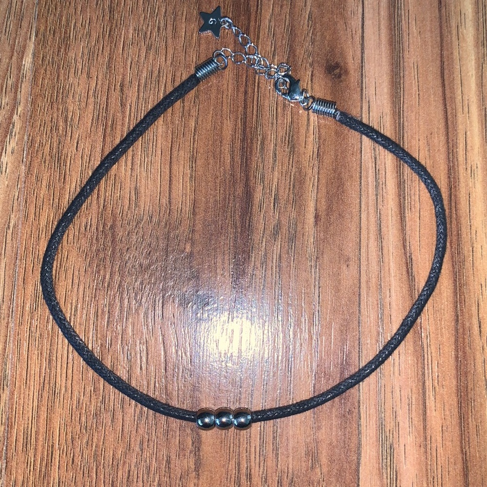 Choker - Picture 2 of 6